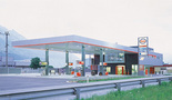 Tankstelle mit Restaurant Foto: Christof Lackner