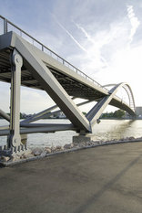 Passerelle sur le Rhin Foto: Alain Caste
