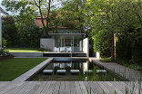 Gartenpavillon mit Schwimmteich Foto: Franz Ebner