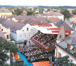 Temporäres Theater für die Stadt Haag Foto: Dietmar Tollerian