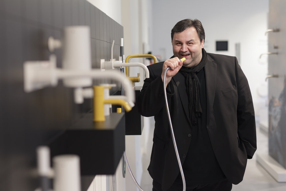 Klassisch und beständig. nextroom fragt Willi Tuscher, Portraitfoto: Jana Madzigon