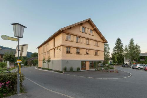 Mehrfamilienhaus Hof 30, Foto: Gabi Metzler