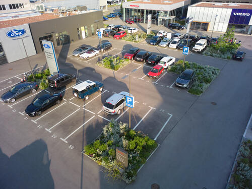 Freiraumplanung Auto Stahl Unternehmenszentrale, Foto: Johannes Hloch