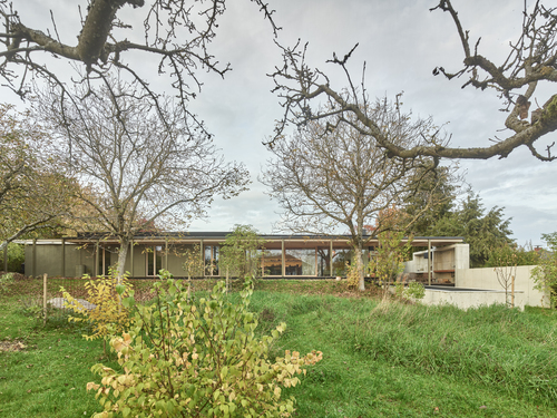 Haus mit Veranda, Foto: Kurt Hörbst