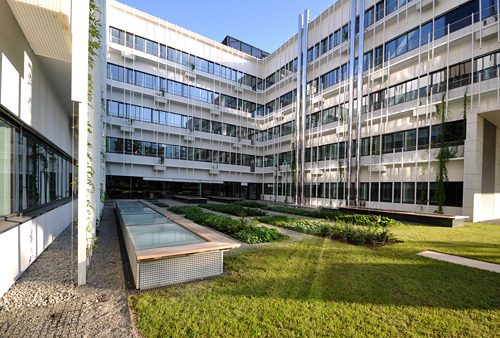 Ein Foto von DIN A4 Architektur