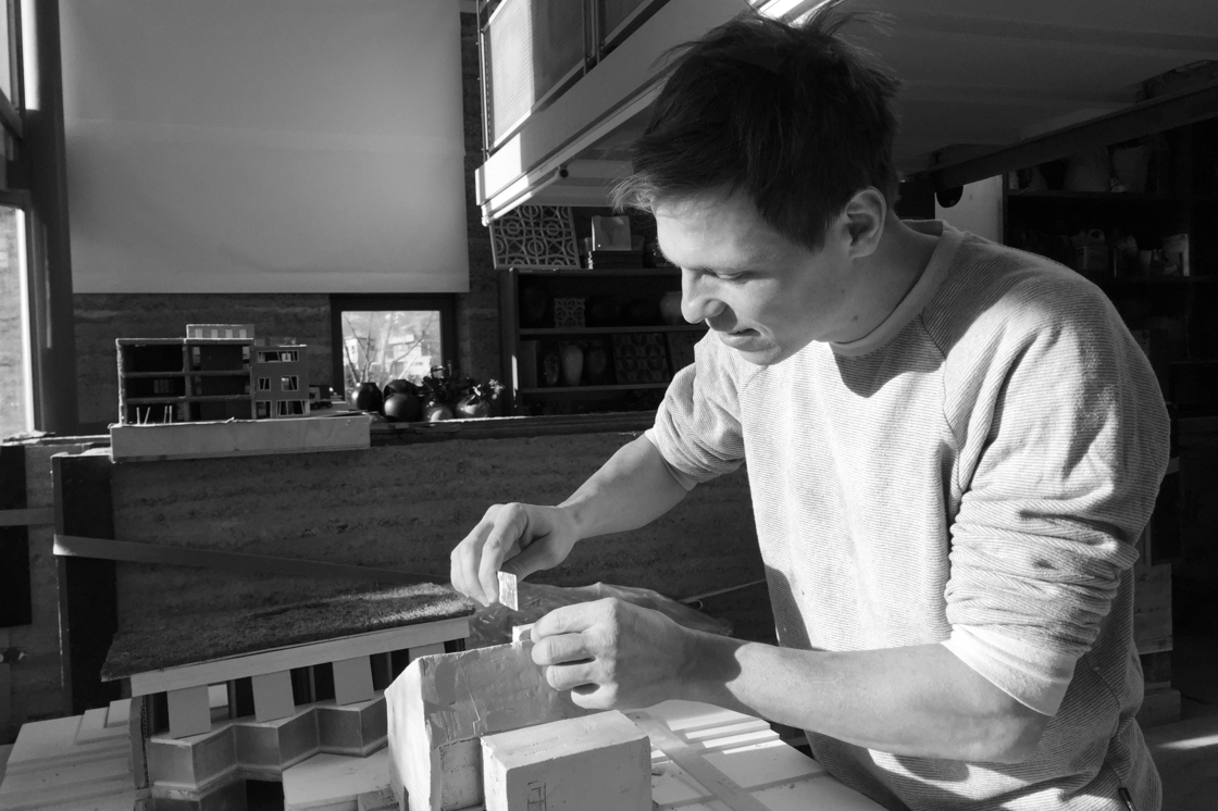 Ein Portraitfoto von Martina Pfeifer Steiner