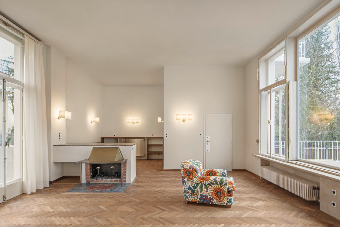 Ein Pressebild von Hertha Hurnaus