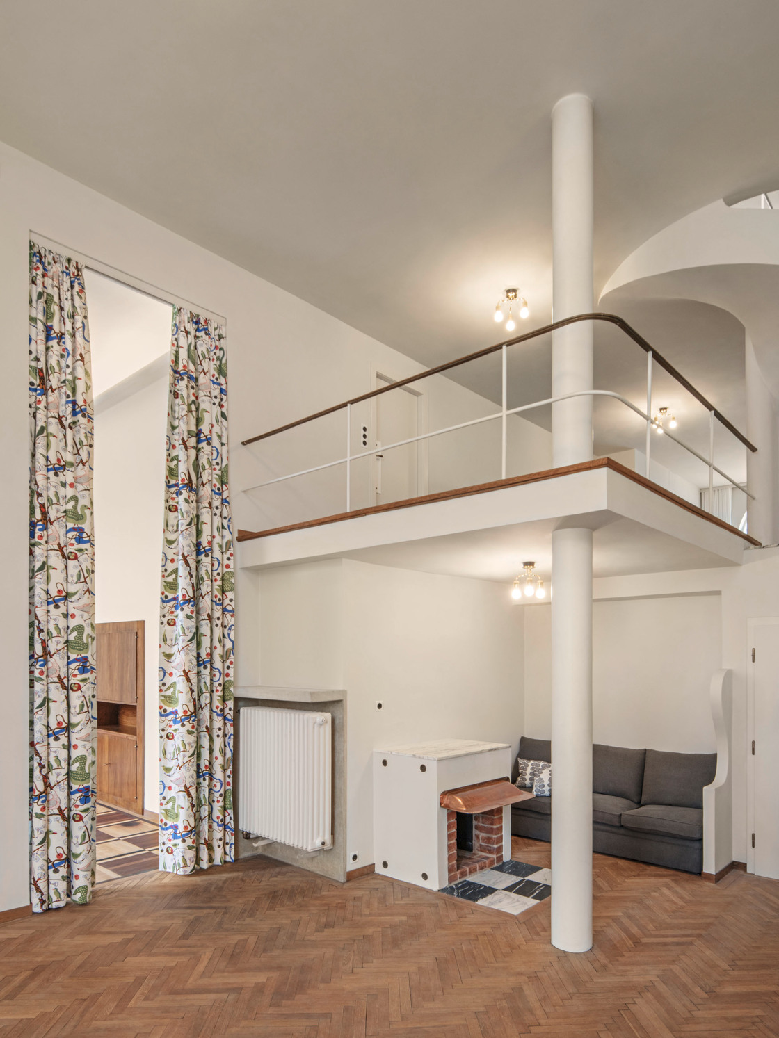 Ein Pressebild von Hertha Hurnaus