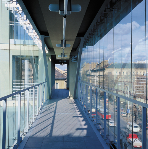 Ein Foto von János Szentiváni