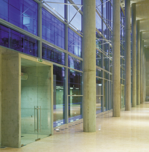 Ein Foto von János Szentiváni