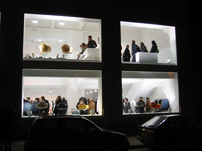 Ein Foto von Space Plus