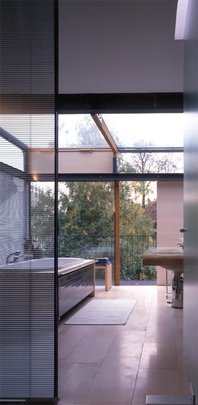 Ein Foto von James H. Morris