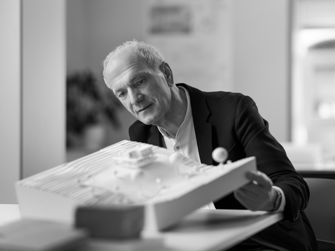 Ein Foto von Robert Maybach