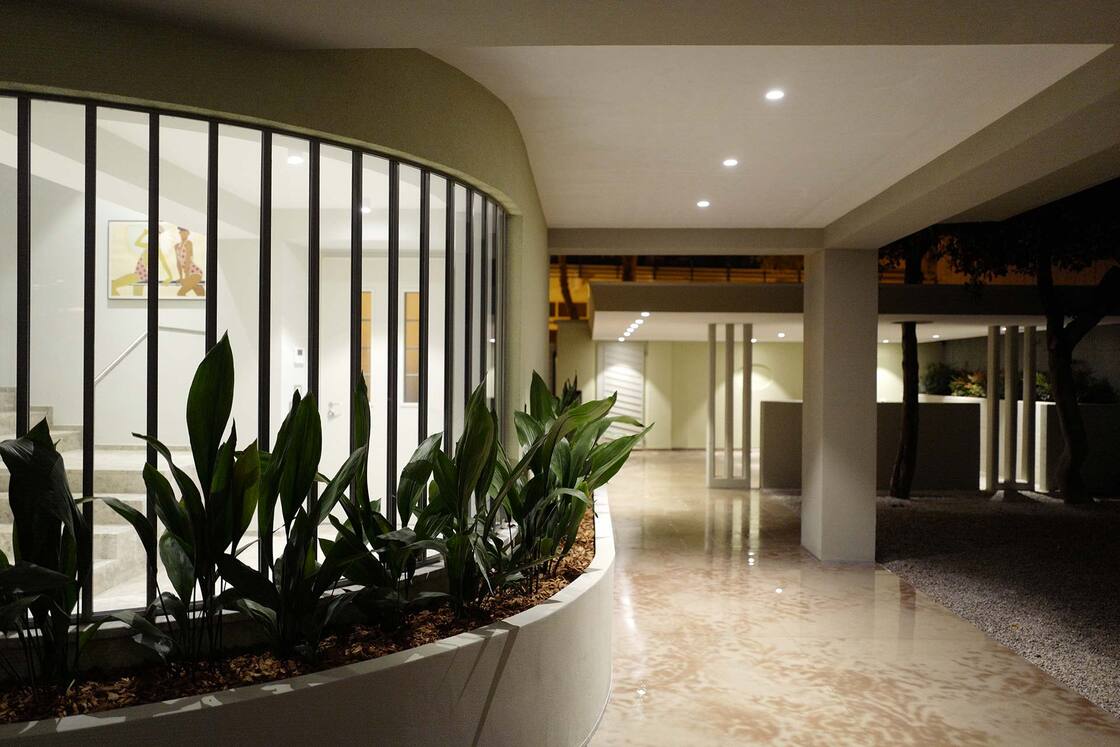 Ein Foto von Architect and Friends