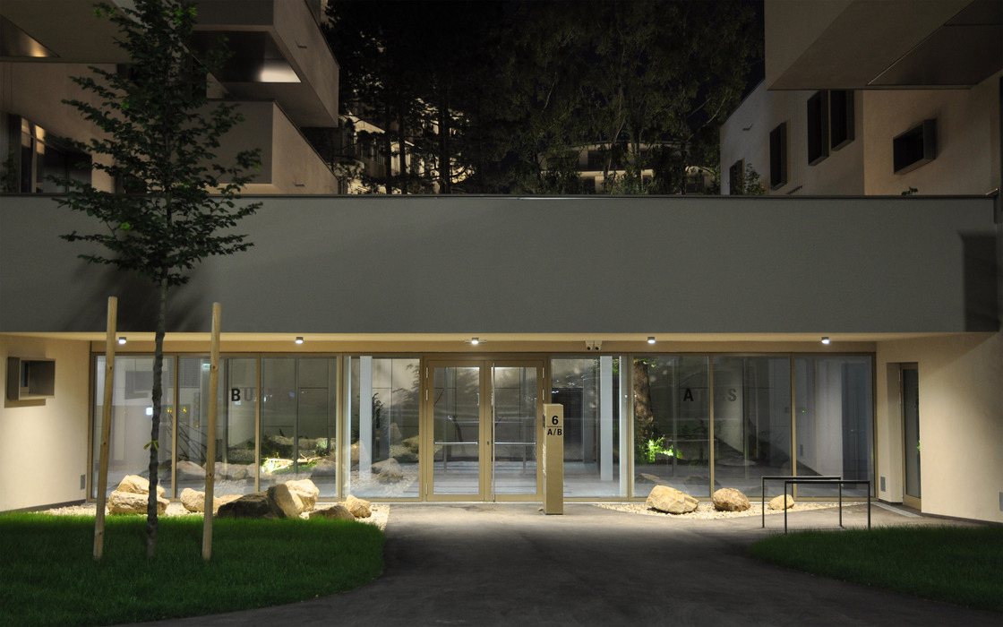 Ein Foto von LINDLE BUKOR