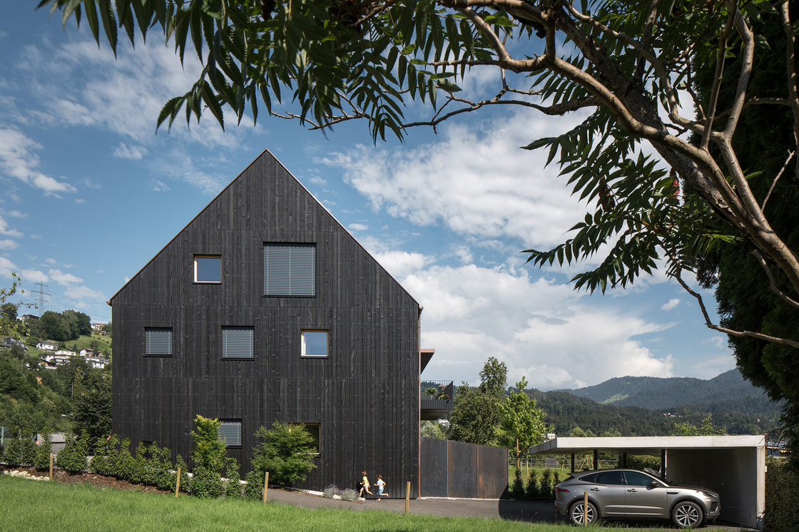 Ein Foto von Leonhard Hilzensauer