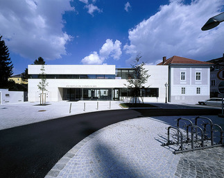 Pfarrzentrum der Stadtpfarre Wels, Foto: Dietmar Tollerian