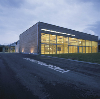 Volksschule und Turnhalle Pirka, Foto: Paul Ott