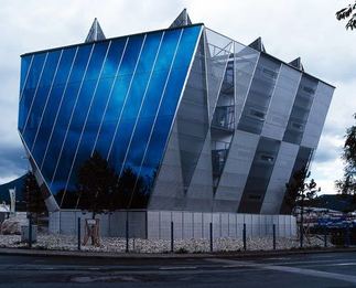 Bürohaus Felbermayr, Foto: Günter Richard Wett