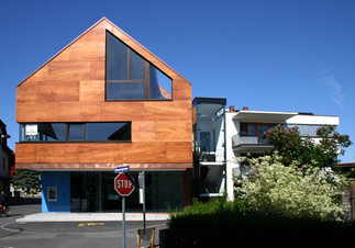 Neubau Hypobank und Wohnhaus in Hard, Foto: Susi Schiretz