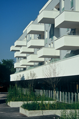 Apartment & office building GLAZIJA, Foto: Miran Kambič