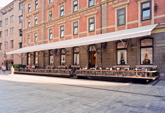 Terrasse Café Central, Foto: Lukas Schaller