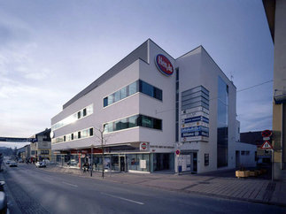 Geschäftszentrum Raunikar, Foto: Gisela Erlacher
