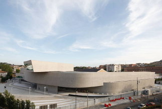 MAXXI - Museo Nazionale delle Arti del XXI Secolo, Foto: Werner Huthmacher / poolima