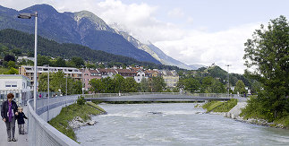 Tiflisbrücke, Foto: Markus Bstieler