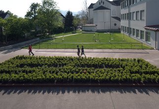 Umfeld Sozialzentrum und Park der Generationen, Götzis, Foto: Gisela Erlacher