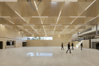 Sporthalle und Mehrzweckgebäude der Mittelschule Klaus-Weiler-Fraxern, Foto: Dietrich | Untertrifaller Architekten