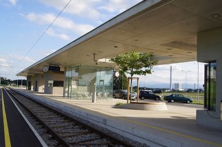 Lokalbahnstation Ostermiething, Foto: udo heinrich architekten