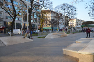 Parkanlage Emil-Maurer-Platz, Foto: Karl Grimm