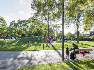 Hügelpark Am Schöpfwerk, Foto: Hertha Hurnaus