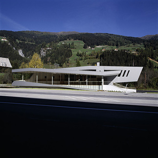 Verkaufs- und Ausstellungsraum Tischlerei Lanser, Foto: Paul Ott