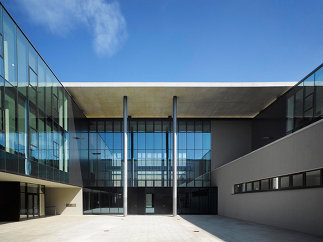 Neubau Tourismusschule, Zubau Bernoulligymnasium, Foto: Roland Halbe