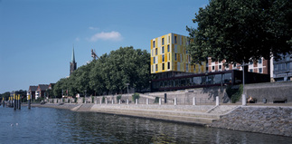 Architektur + Wettbewerbe 206, Foto: Werner Huthmacher