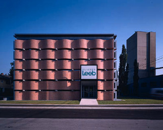 Ausstellungsgebäude Fliesen Leeb, Foto: Paul Ott
