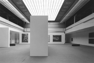 Ausstellungsgestaltung „Der zerbrochene Spiegel“, Foto: Helmut Tezak