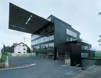 Bürogebäude Innsbrucker Bundesstraße, Foto: Gebhard Sengmüller