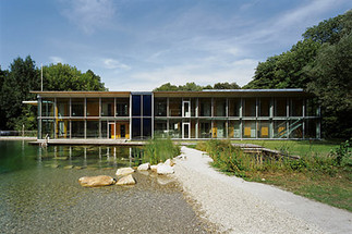 Büro, Werkstätten und Grünanlagen „Biotop“, Foto: Rupert Steiner