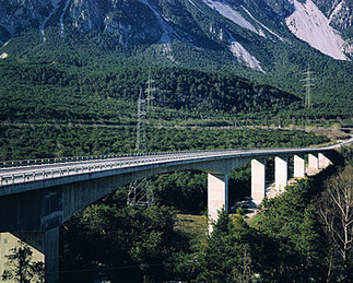 Innbrücke Ötztal, Foto: Nikolaus Schletterer