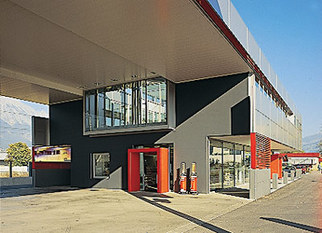 Tankstelle mit Restaurant, Foto: Christof Lackner