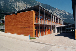 Kindergarten und Turnhalle, Foto: Claudia Fritz