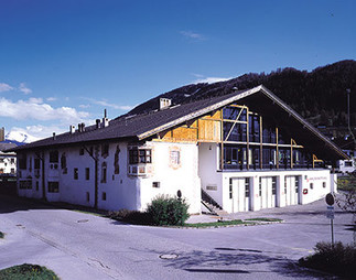 Mehrzweckgebäude Domanighof, Foto: Günter Richard Wett