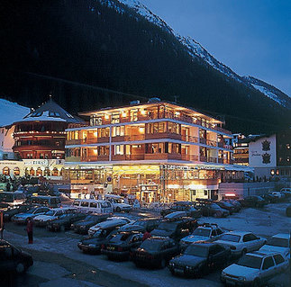 Hotel Adler, Foto: Paul Petter