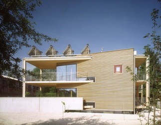 Dreifamilienhaus, Foto: Dietmar Tollerian