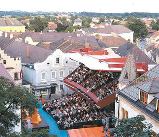 Temporäres Theater für die Stadt Haag, Foto: Dietmar Tollerian