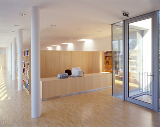 Bibliothek BORG-HAK, Foto: Dietmar Tollerian