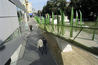 Stadtskulptur Grashopper, Foto: Hertha Hurnaus